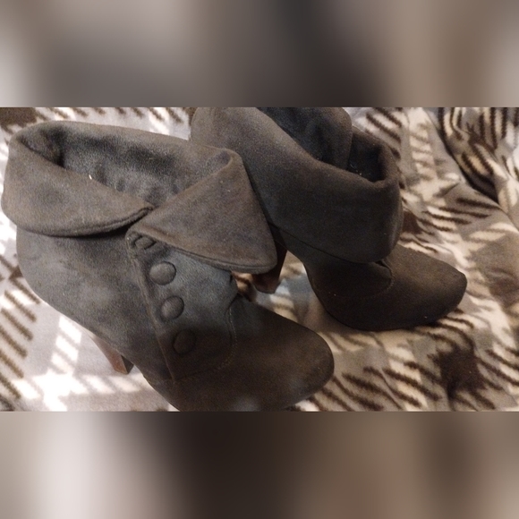 Women's boots - Picture 4 of 4